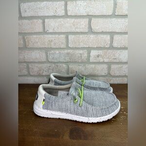 Hey Dude Wally Youth Sox Stone White Size 6Y - 0381